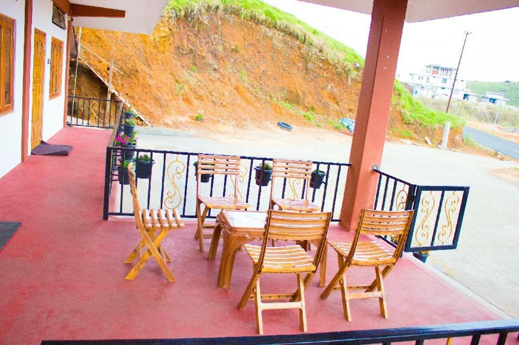 צ'ראפונג'י Cherish Guest House מראה חיצוני תמונה